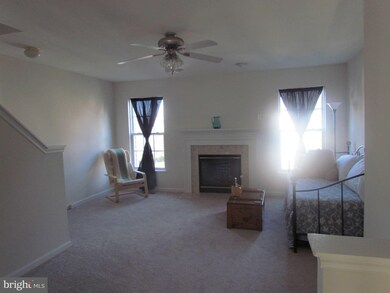 12485 Selkirk Cir, Bristow, VA 20136 - photo 5