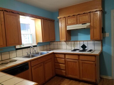 226 E Murray St, Denison, TX 75021 - photo 5