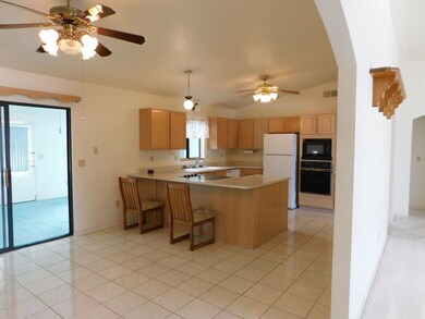 Table area of Kitchen
