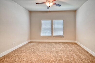 1401 Avocado Ln, Gainesville, TX 76240 - photo 5