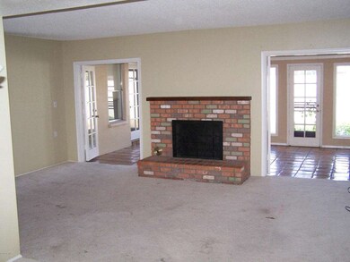 904 Tulsa Listing Photos 004