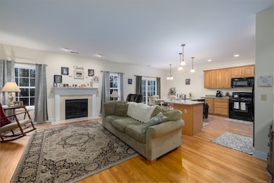 379 Wooster St, Naugatuck, CT 06770 - photo 4