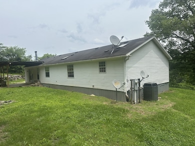 697 Club Springs Rd, Buffalo Valley, TN 38548 - photo 7