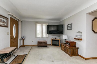 156 17th St SW, Cedar Rapids, IA 52404 - photo 6