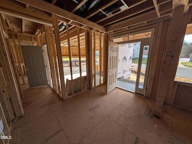 192 Quail Point Cir, Clayton, NC 27520 - photo 3