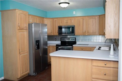 508 E 17th St N, Newton, IA 50208 - photo 4