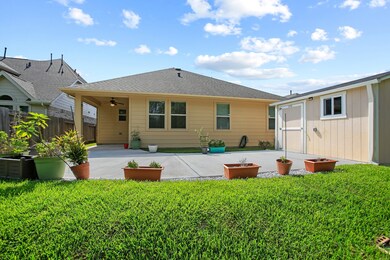 1652 Maggie Trail Dr, Alvin, TX 77511 - photo 7