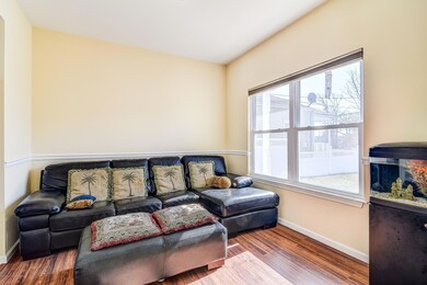 003_Living Room