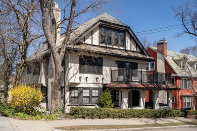 51 Winthrop Rd unit 51, Brookline, MA 02445 - photo 3