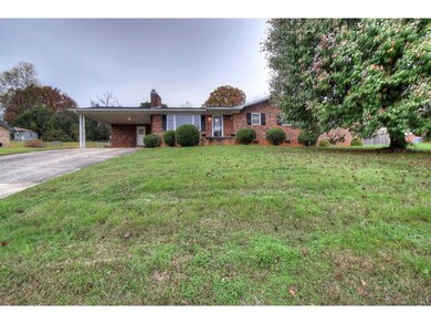 604 Southview Dr, Johnson City, TN 37601 - photo 2