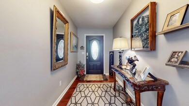 6-web-or-mls-201 Man O War Dr Lawrencebu