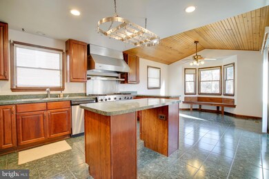 1320 Highland Dr, Baltimore, MD 21239 - photo 7