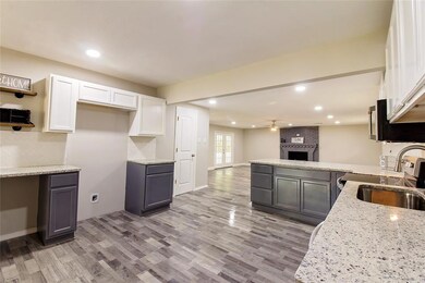 1219 N Howeth St, Gainesville, TX 76240 - photo 6