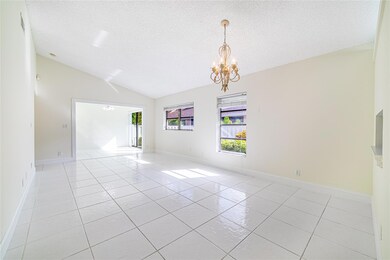 8307 Summerbreeze Ln unit 181D, Boca Raton, FL 33496 - photo 2