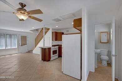 2021 S Granada Dr unit 10, Tempe, AZ 85282 - photo 2