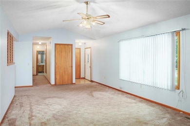 49 Lakeshore Dr, Garnett, KS 66032 - photo 7