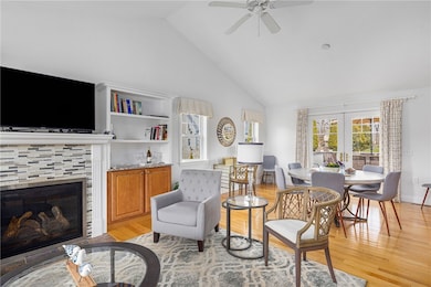 7 Gooseberry Rd, Newport, RI 02840 - photo 6