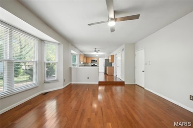 1043 Oakwood Farms Ln, Ballwin, MO 63021 - photo 5