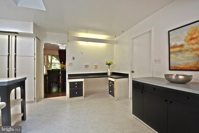 2308 Velvet Ridge Dr, Owings Mills, MD 21117 - photo 6