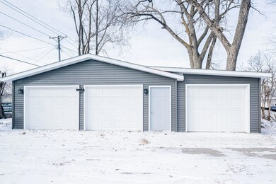 GARAGE 2<|><|>