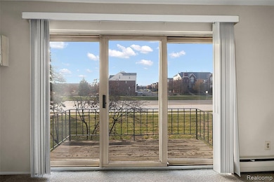 2859 E Maple Rd unit 15, Birmingham, MI 48009 - photo 6