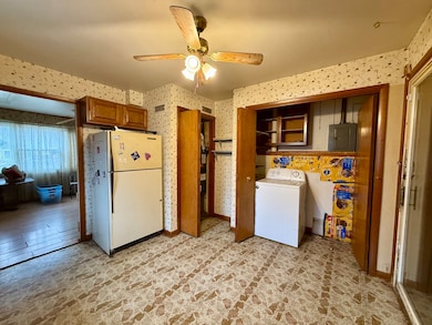 1105 Prairie View Dr, Rantoul, IL 61866 - photo 3