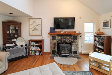 10 Kelley Rd, Madbury, NH 03823 - photo 2