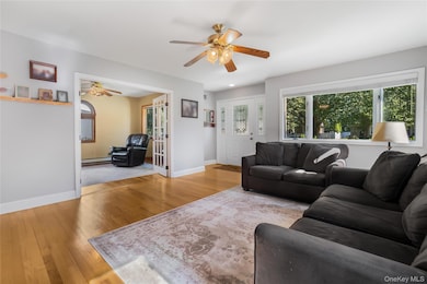 55 Maple Dr, New Hyde Park, NY 11040 - photo 6