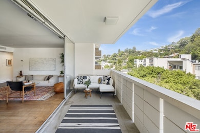 Shoreham Towers unit 703, West Hollywood, CA 90069 - photo 5