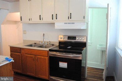 327 Jefferson St unit 1, Hagerstown, MD 21740 - photo 3