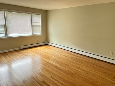 138 Carroll St, New Britain, CT 06053 - photo 2