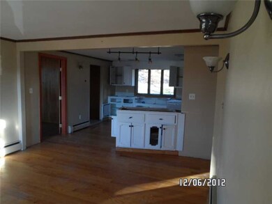 1354 Mendon Rd, Woonsocket, RI 02895 - photo 3