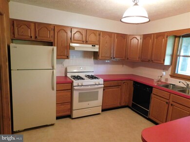 195 Placid Rd, Colonial Beach, VA 22443 - photo 6