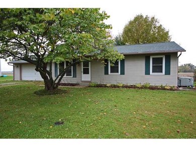 23819 Eisenhower Dr, Circleville, OH 43113 - photo 2