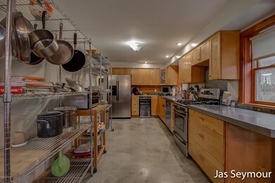 2288 Dean Lake Ave NE, Grand Rapids, MI 49505 - photo 4