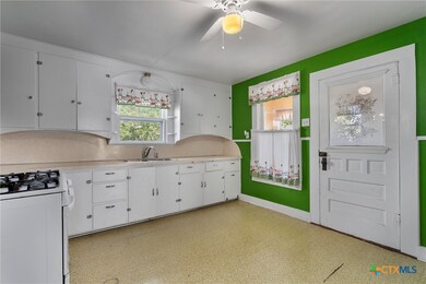 205 E Broadway St, Granger, TX 76530 - photo 7