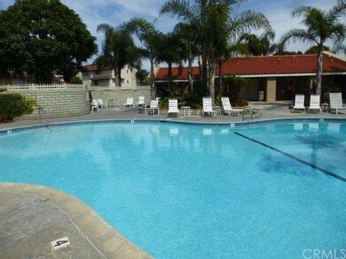 Beautiful Pool and Spa with Clubhouse for Large Pa