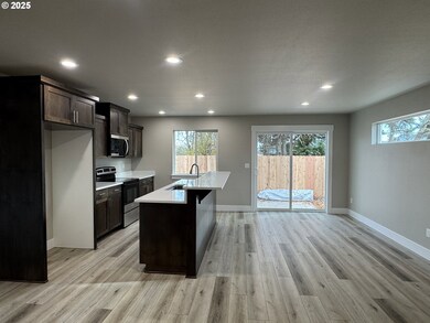 220 Miller St, Sutherlin, OR 97479 - photo 7