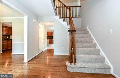 7902 Sleepy Brook Ct, Springfield, VA 22153 - photo 4