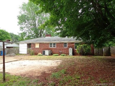 654 N Bost St unit 14, Statesville, NC 28677 - photo 2