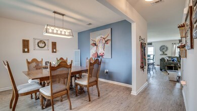738 Widgeon Way, Crestview