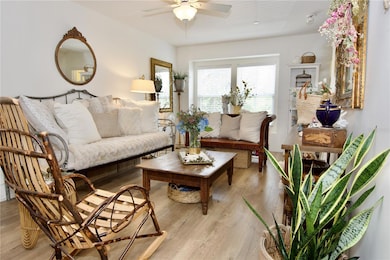 7329 Black Walnut Way, Lakewood Ranch, FL 34202 - photo 4