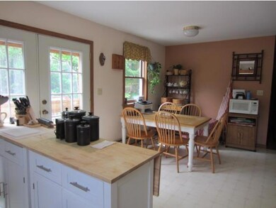 231 Sherwood Cir, Brattleboro, VT 05301 - photo 3