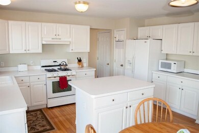 3703 Noble Dr unit 84, Dexter, MI 48130 - photo 5