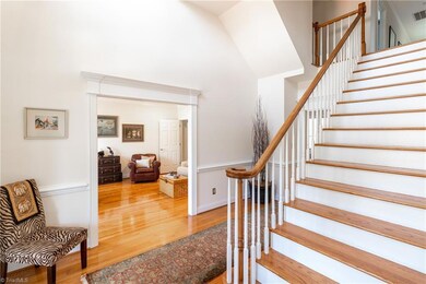 20+ Ft. Vaulted Ceiling in Formal Entry