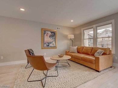 81 Mission St unit 2, Montclair, NJ 07042 - photo 5