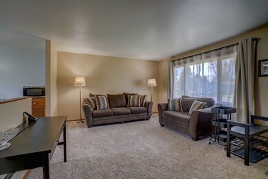 229 Lincoln St, Brooklyn, WI 53521 - photo 4