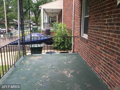 2502 Oakley Ave, Baltimore, MD 21215 - photo 2