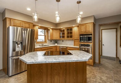 1510 Audubon Dr, Waterloo, IA 50701 - photo 5