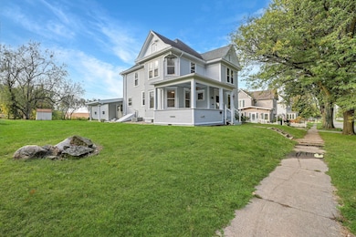 802 Park St, Reinbeck, IA 50669 - photo 3